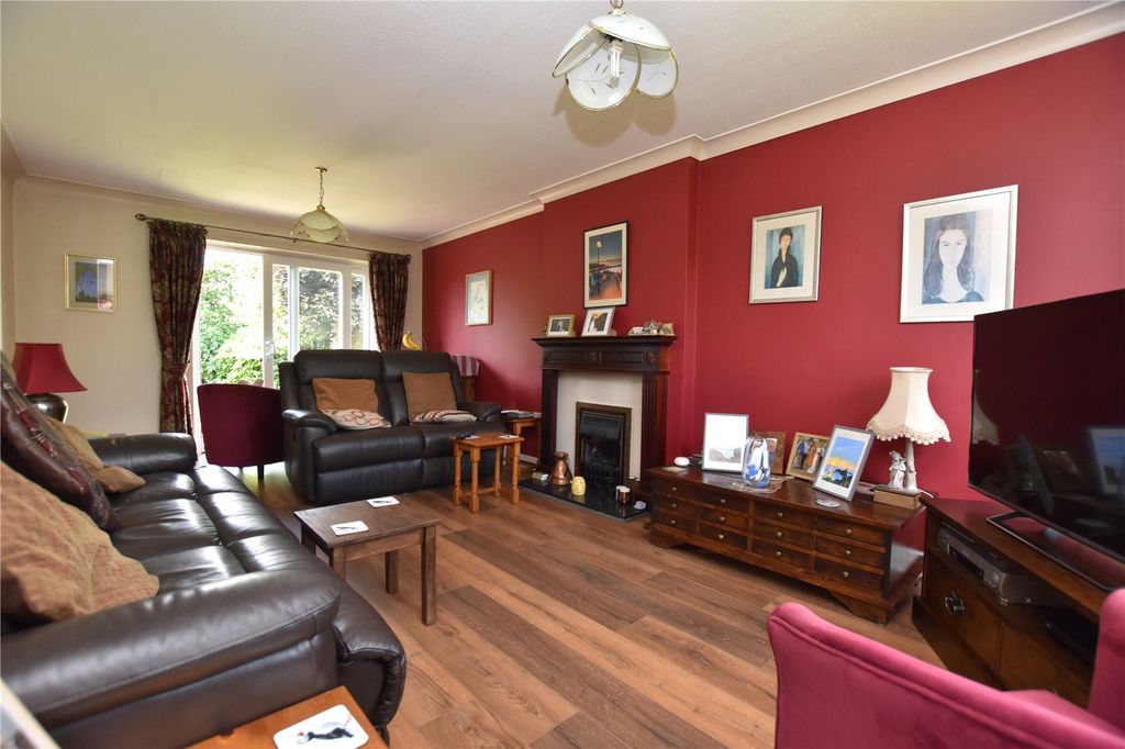 Property photo 2 of 24 Picture No. 19