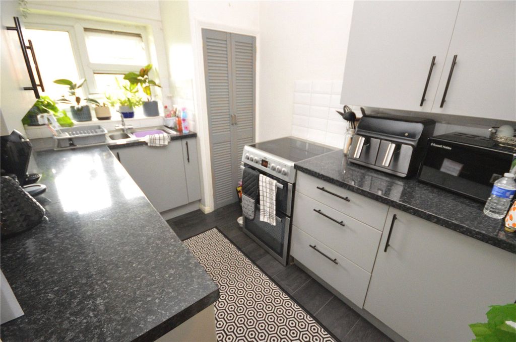 Property photo 3 of 8 Picture No. 06