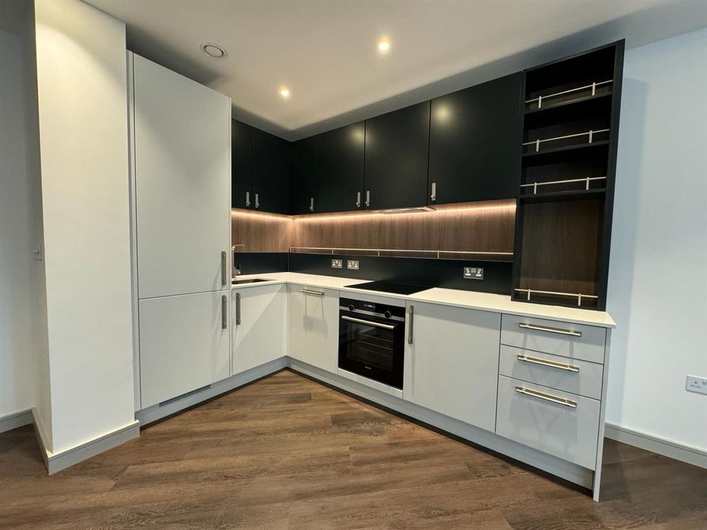 Property photo 2 of 24 Kitchen.Jpeg