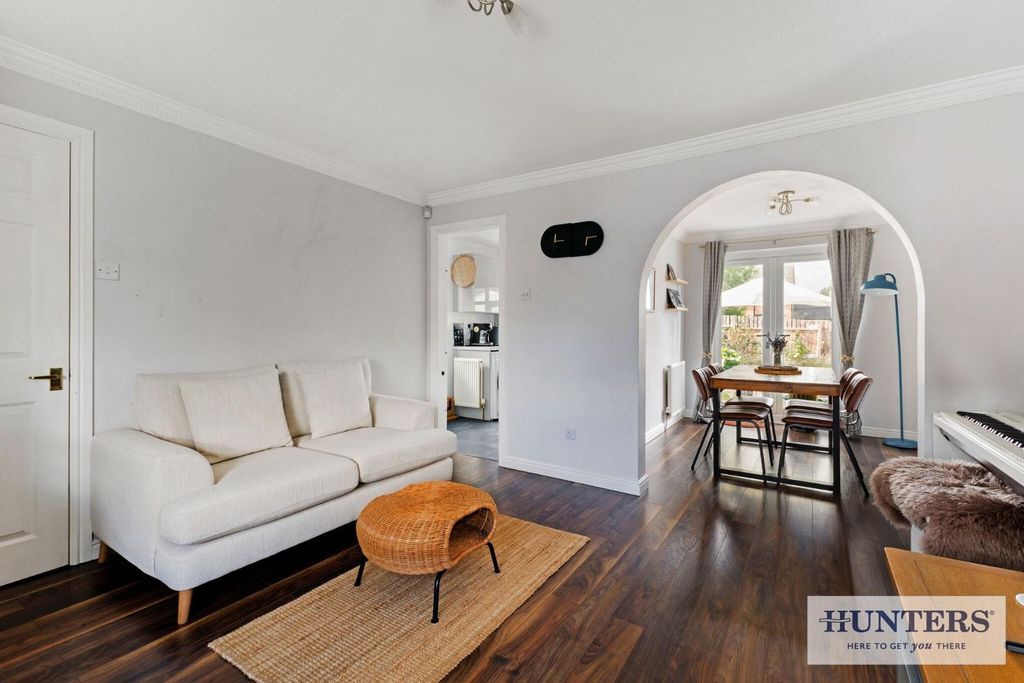 Property photo 2 of 24 97097_6-Roundhead-Fold-Apperley  (10) - Copy_Low.J