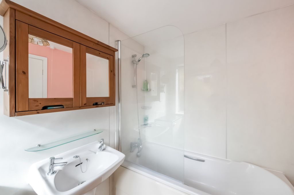 Additional image 16 of 3 bed detached bungalow for salePier Road, Kenmore, Kenmore PH15