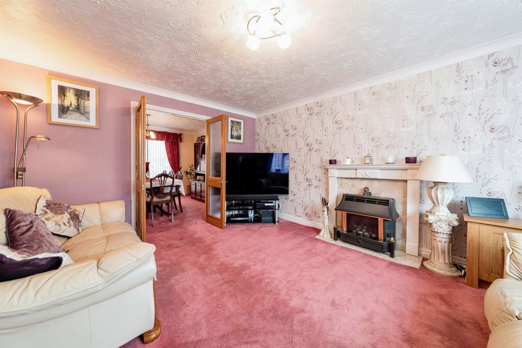 Property photo 2 of 15