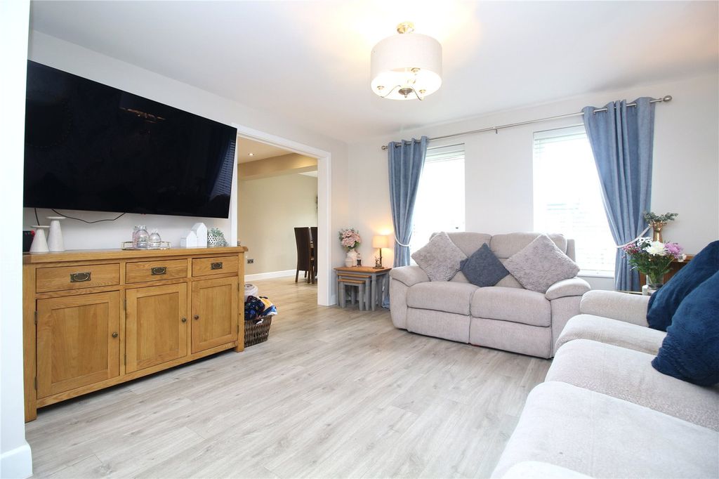 Property photo 3 of 14 Picture No. 04