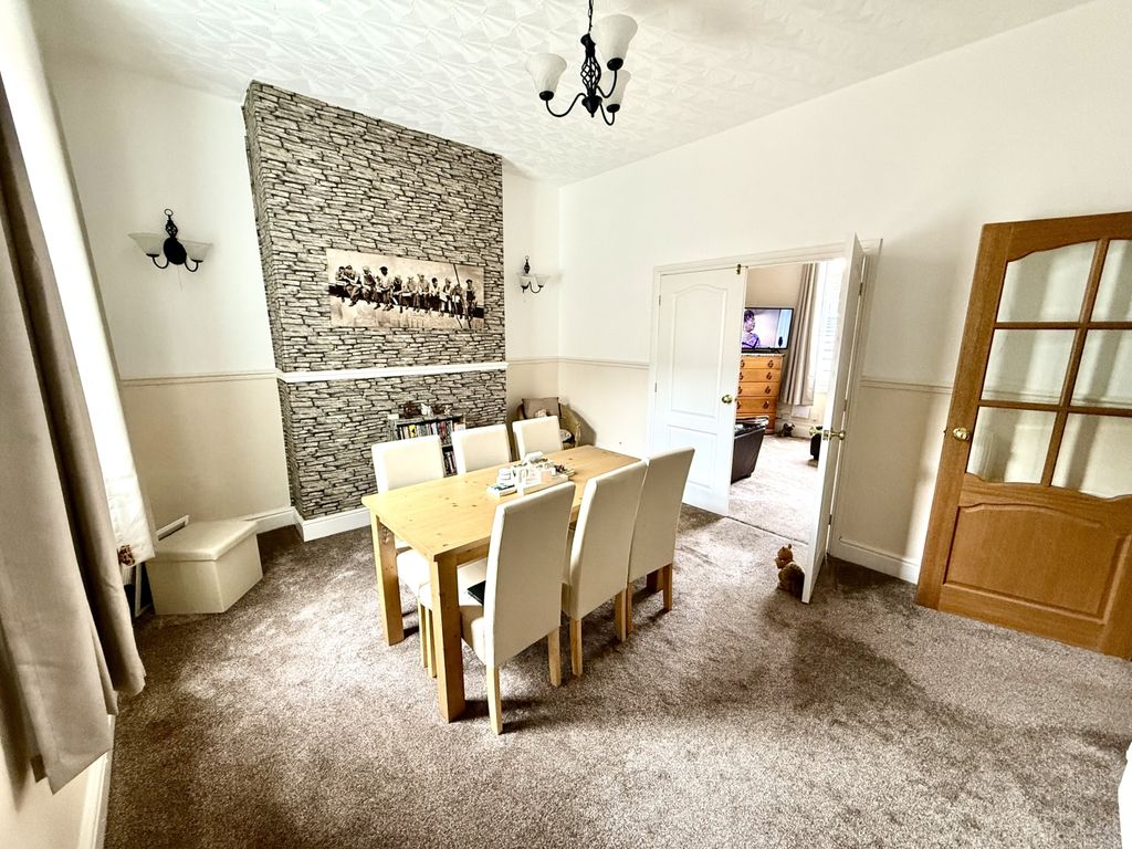 Property photo 3 of 8 Img_4616