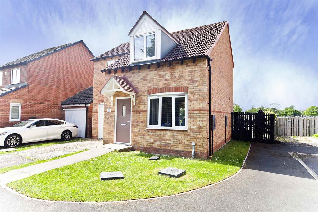 Property photo 2 of 22