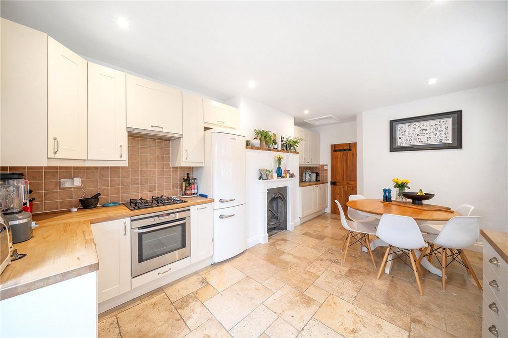 Property photo 3 of 15 Picture 3