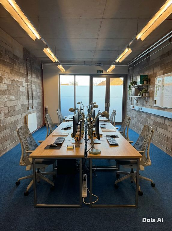 Property photo 1 of 5 D7 Office