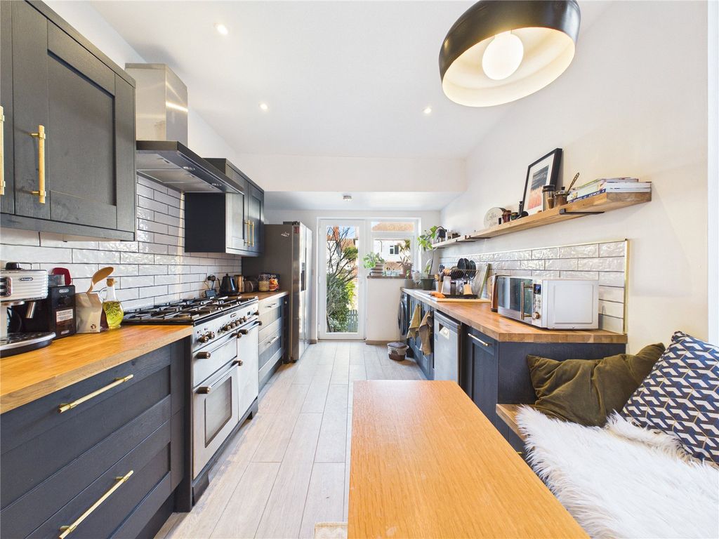 Property photo 1 of 23 Picture No. 16