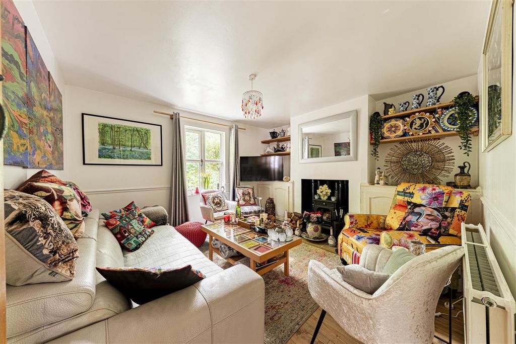 Property photo 2 of 12 L J Imaging-7.Jpg