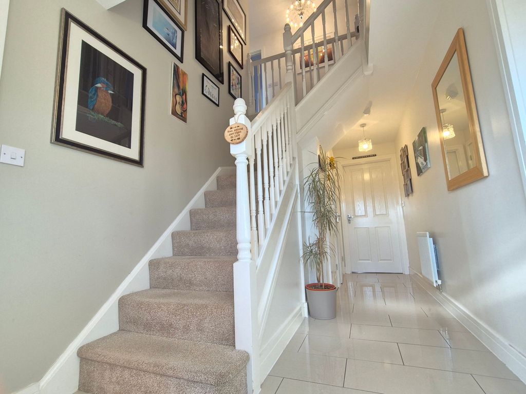 Property photo 3 of 24