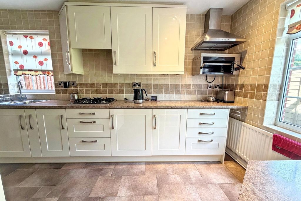 Property photo 3 of 20 5031785