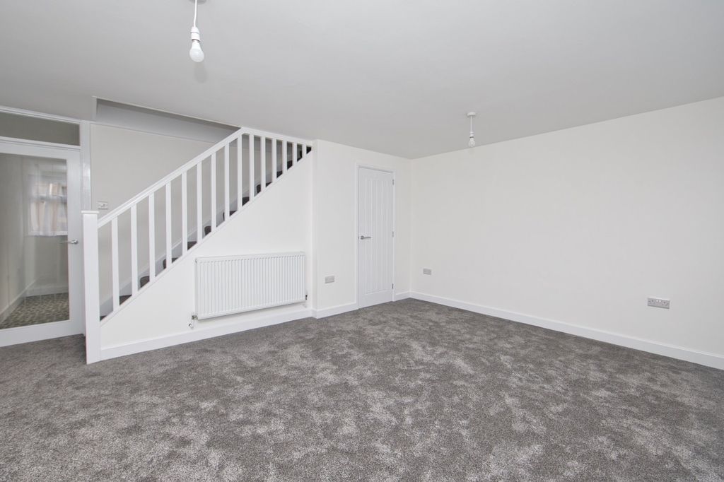 Property photo 2 of 9 Picture 2