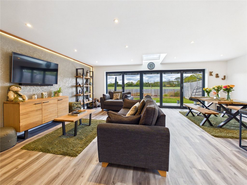 Property photo 3 of 26 Picture 3