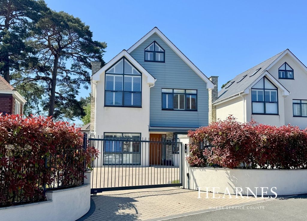 Property photo 1 of 36