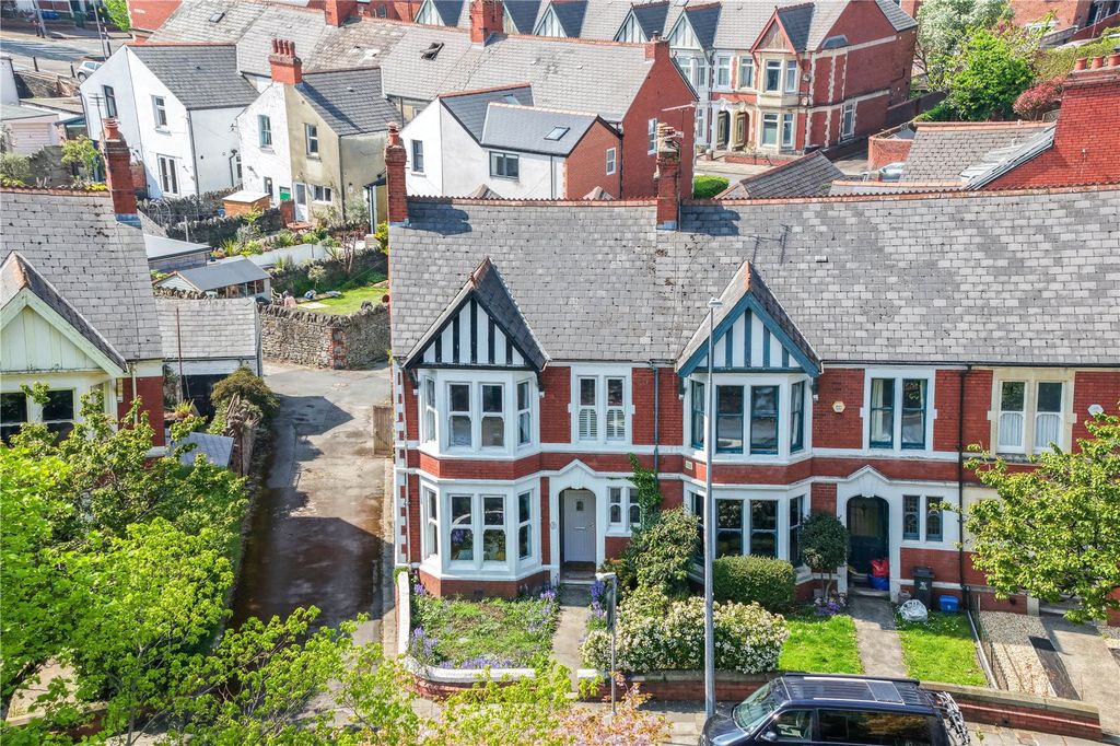 Property photo 2 of 43 Picture No. 99