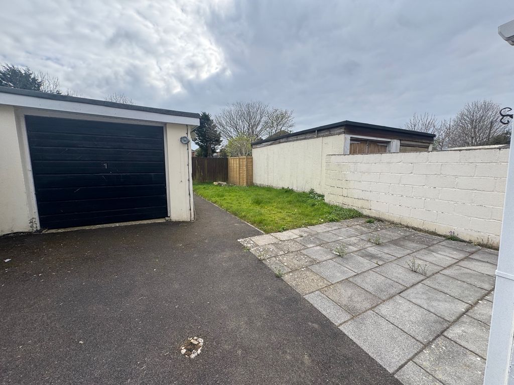 Property photo 2 of 20 Image