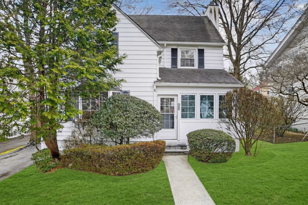 Property photo 1 of 31