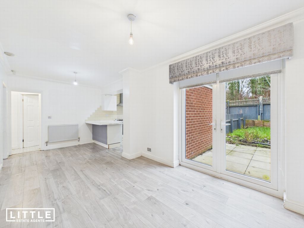 Property photo 3 of 26 Photo 11