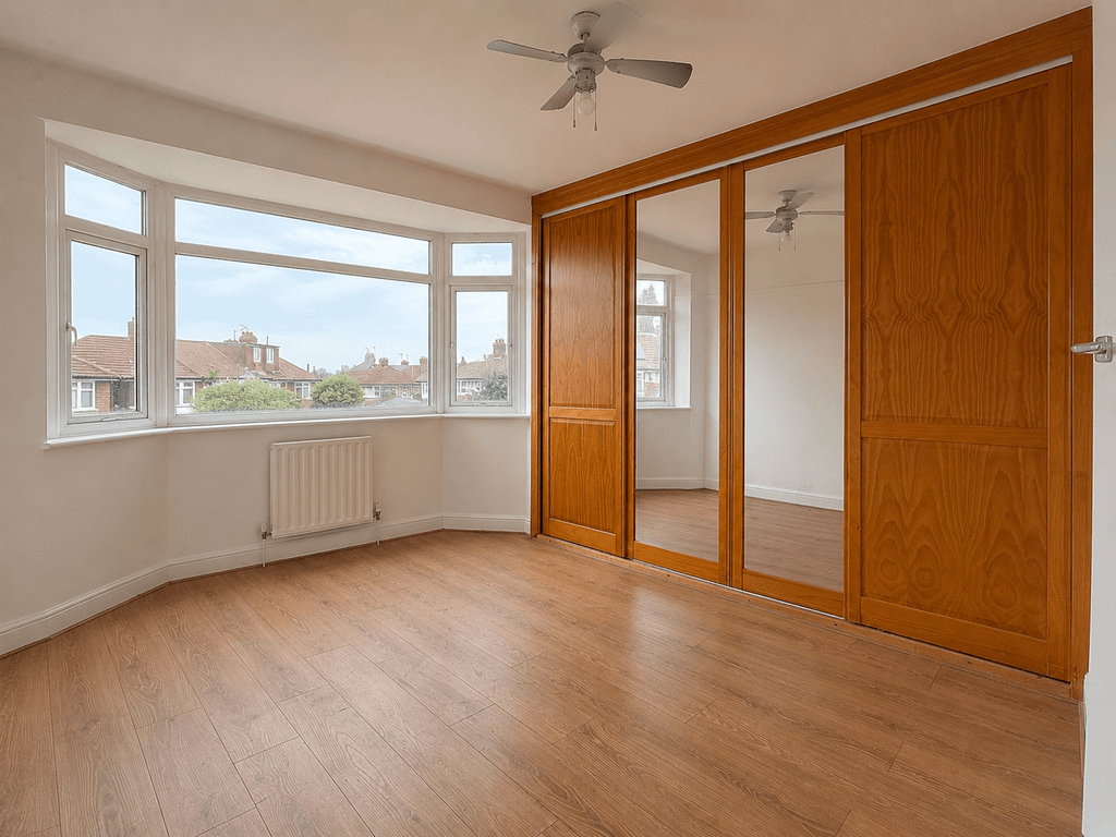 Property photo 2 of 19 Richmond Terraced 5295
