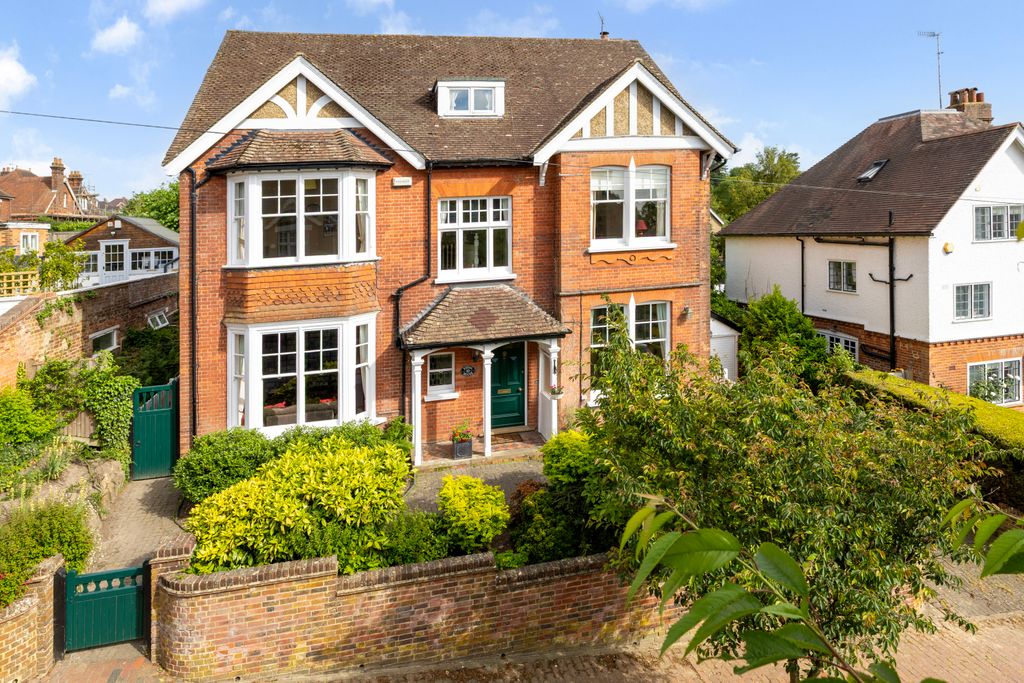 Property photo 1 of 37