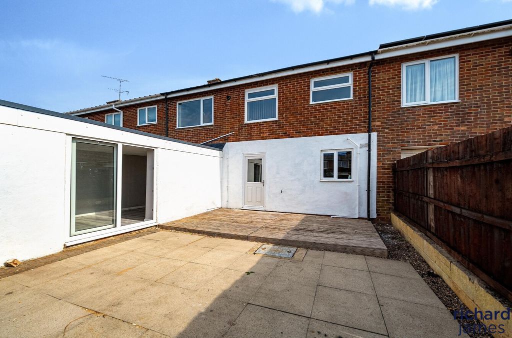 Property photo 2 of 22 8Cfea11B8Ae74F1Eb26c945d94B9c2d1