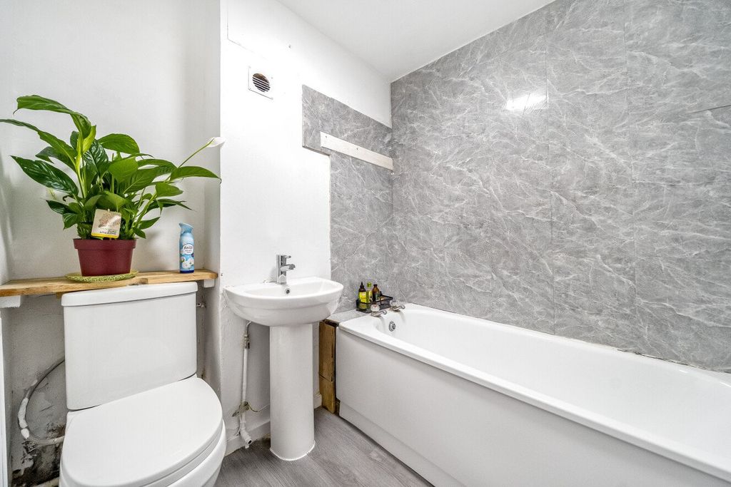 Property photo 3 of 18 Picture No. 13