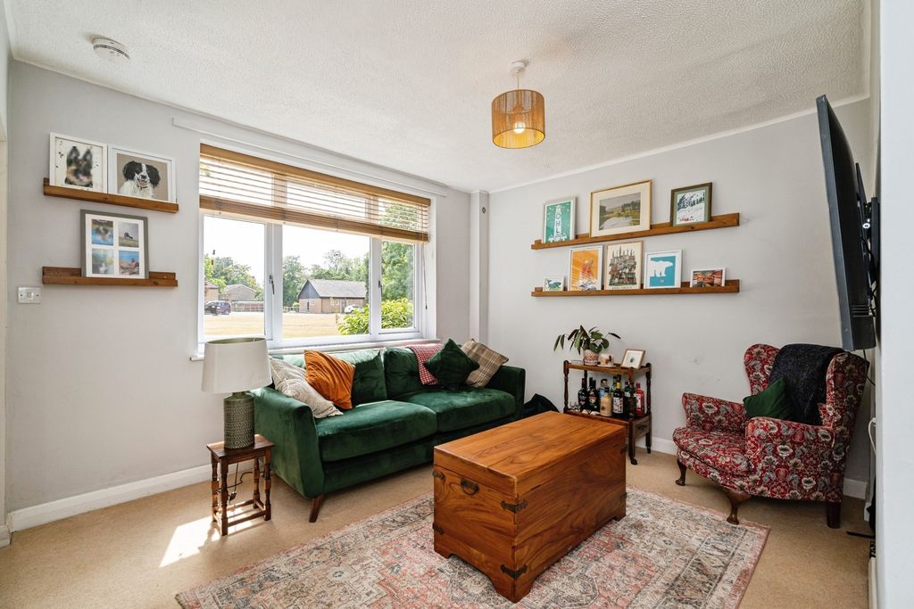 Property photo 3 of 16 Pbox-Img.Jpg