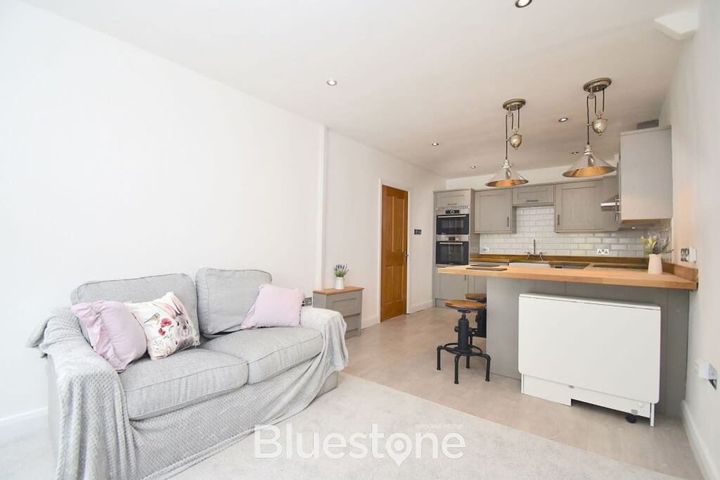 Property photo 3 of 26