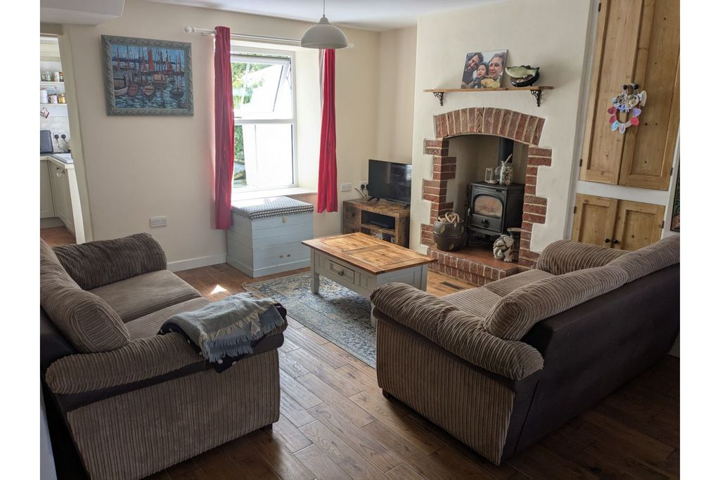 Property photo 2 of 22