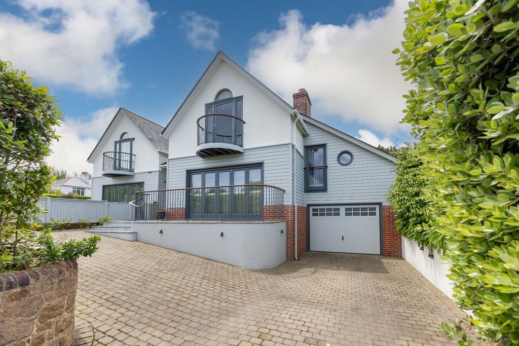 Property photo 1 of 35 Picture No. 34