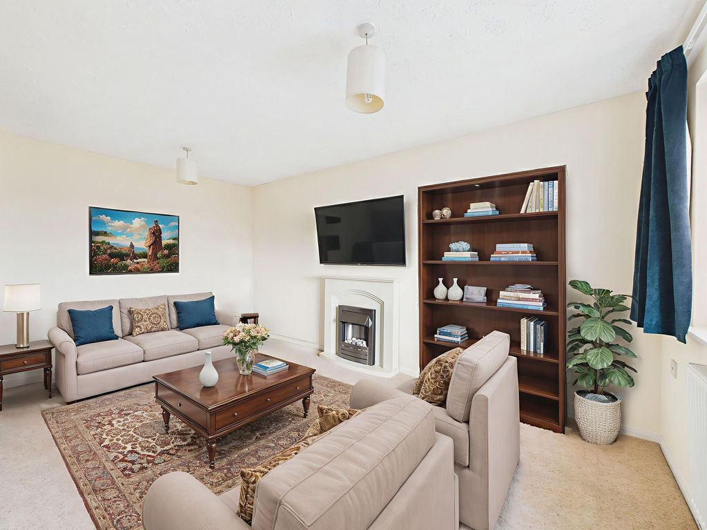 Property photo 2 of 17 Lounge (Virtually Furnished)