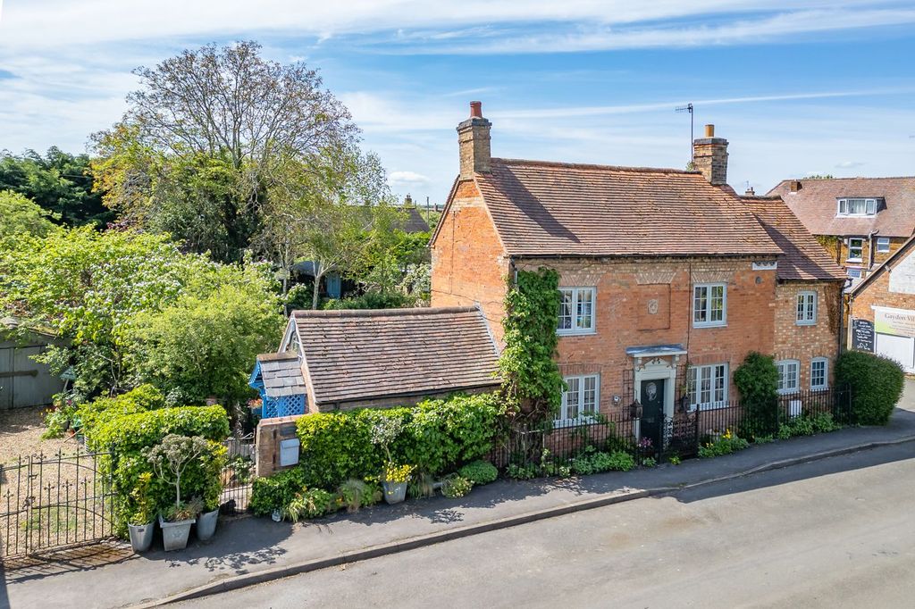 Property photo 1 of 26