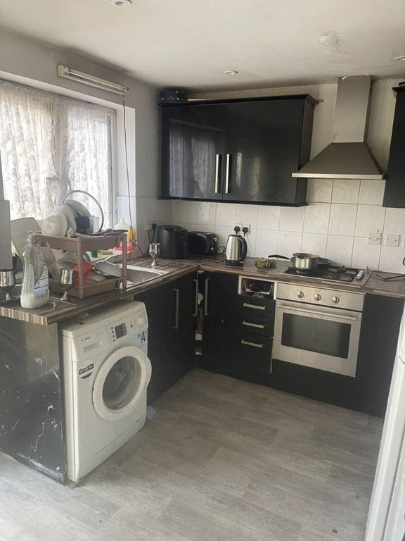 Property photo 2 of 4