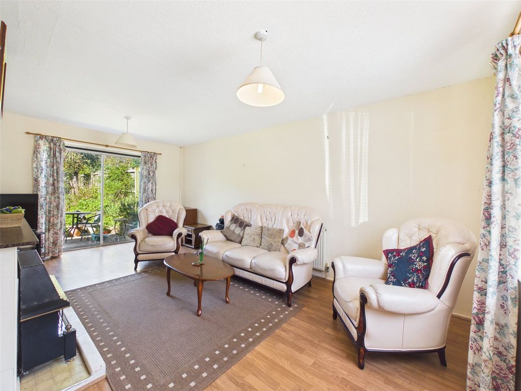 Property photo 2 of 18 Picture No. 01