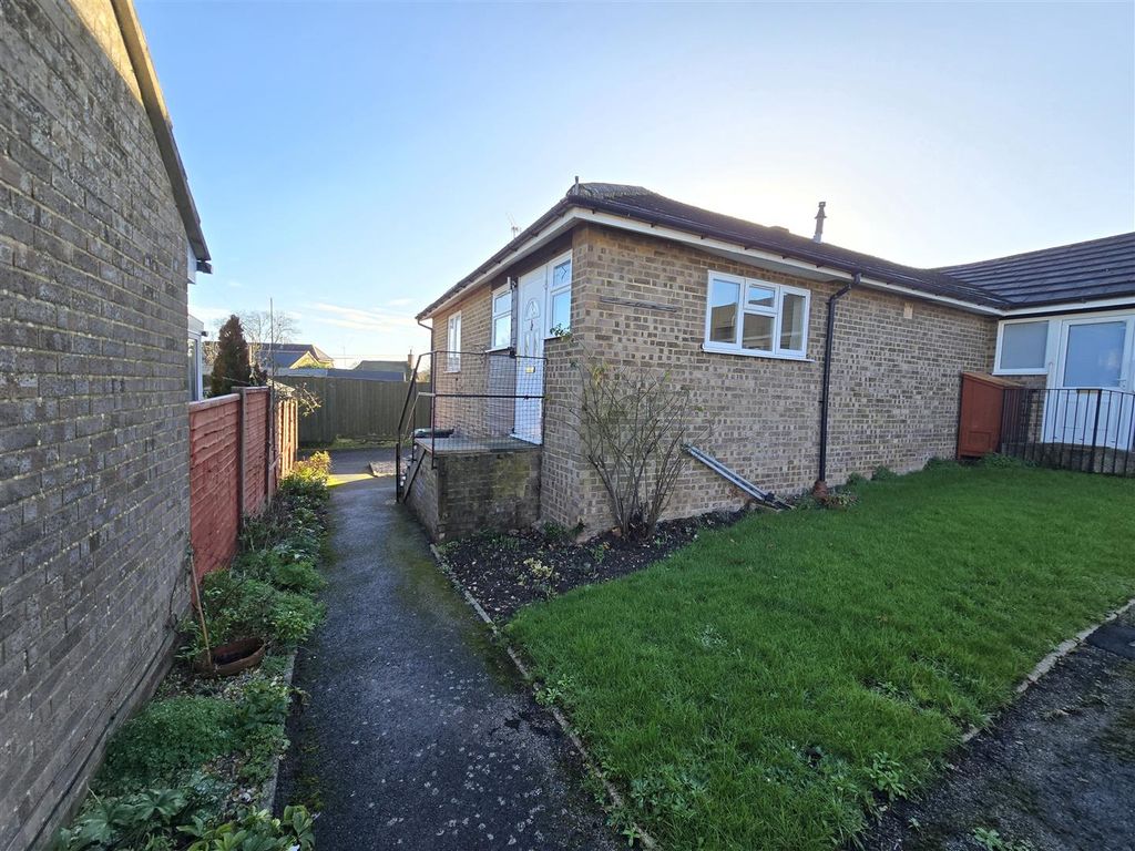 Property photo 2 of 12 Front