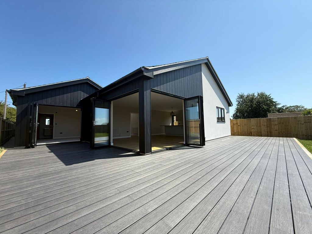 Property photo 1 of 26