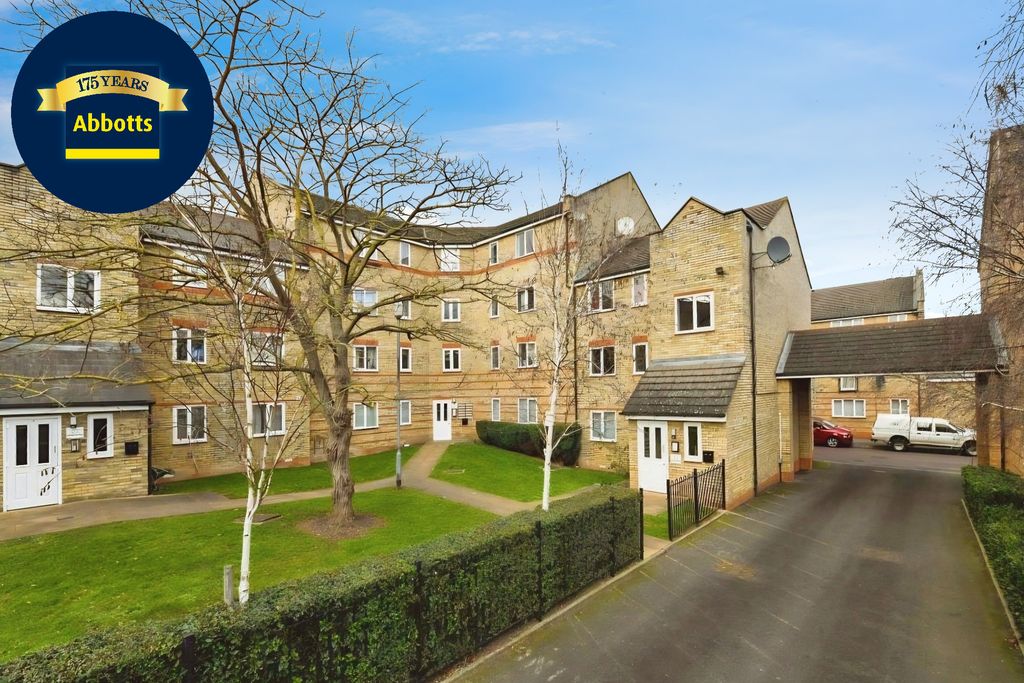 Property photo 1 of 5