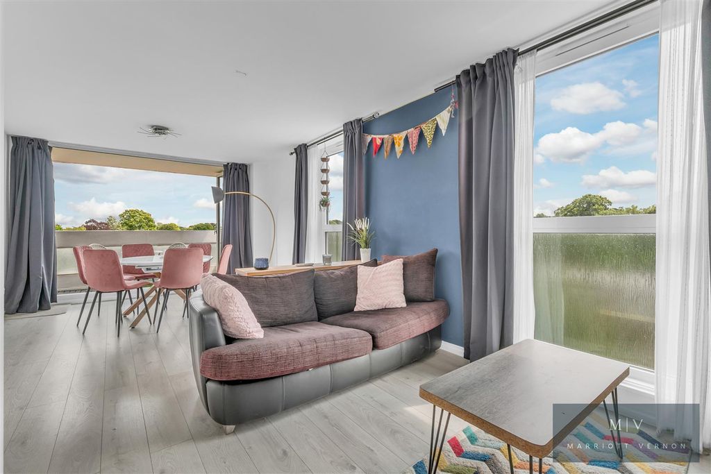 Property photo 1 of 12 Maybourne Grange 18 MV-5.Jpg