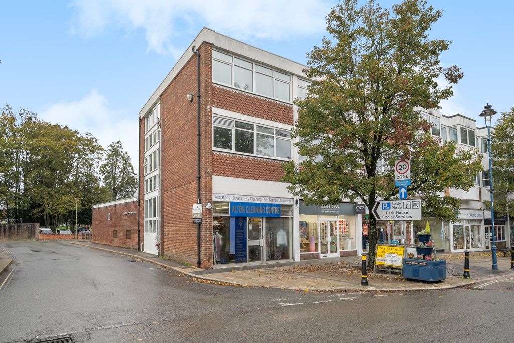 Property photo 1 of 11 Picture No. 13