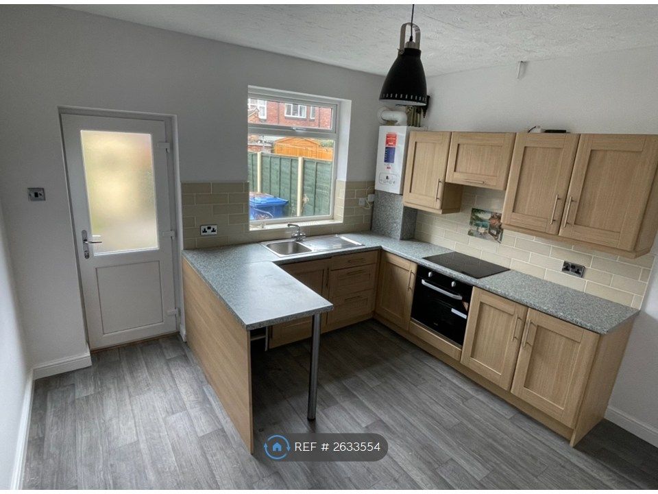 Property photo 1 of 20 Kitchen