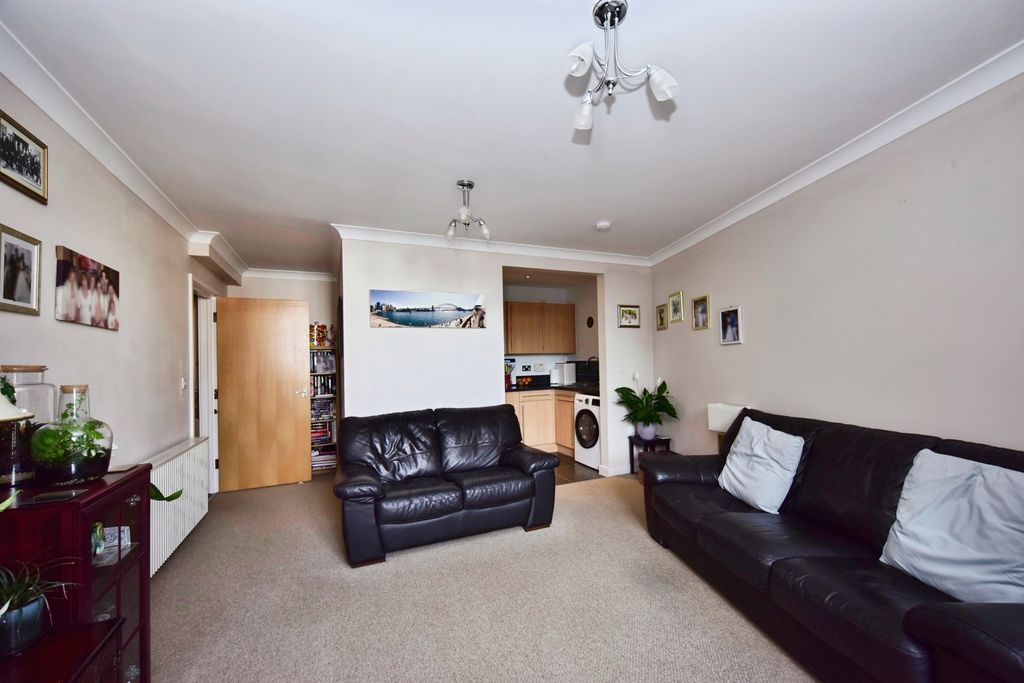 Property photo 2 of 16 Photo