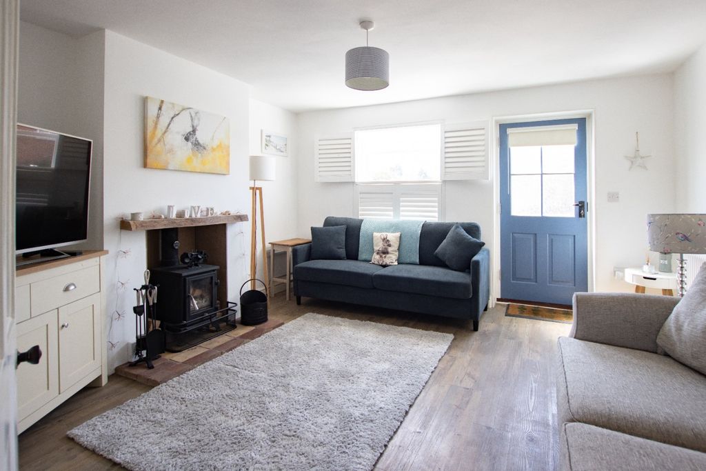 Property photo 3 of 25 4690946