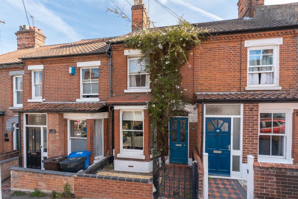 Property photo 1 of 24 49-Doverstreet-002.Jpg