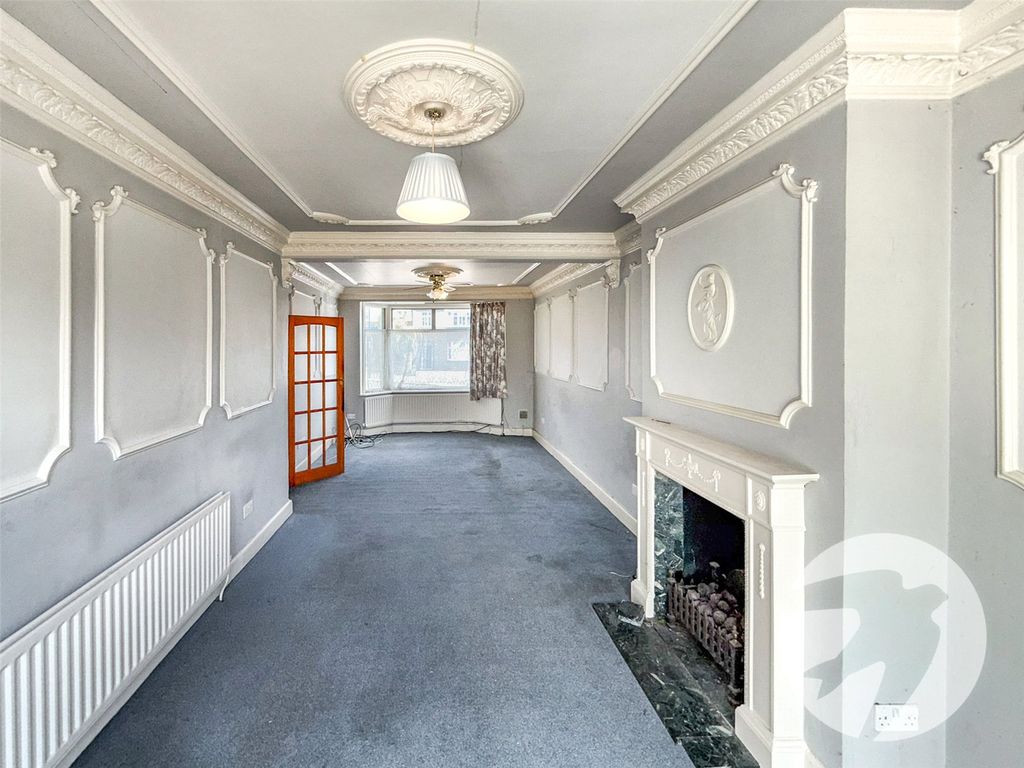 Property photo 2 of 15 Picture No. 11