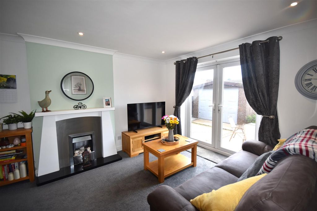 Additional image 6 of 2 bed semi-detached house for saleWoburn Drive, Goole DN14