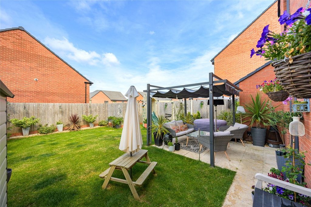 Property photo 2 of 43 Picture No. 03
