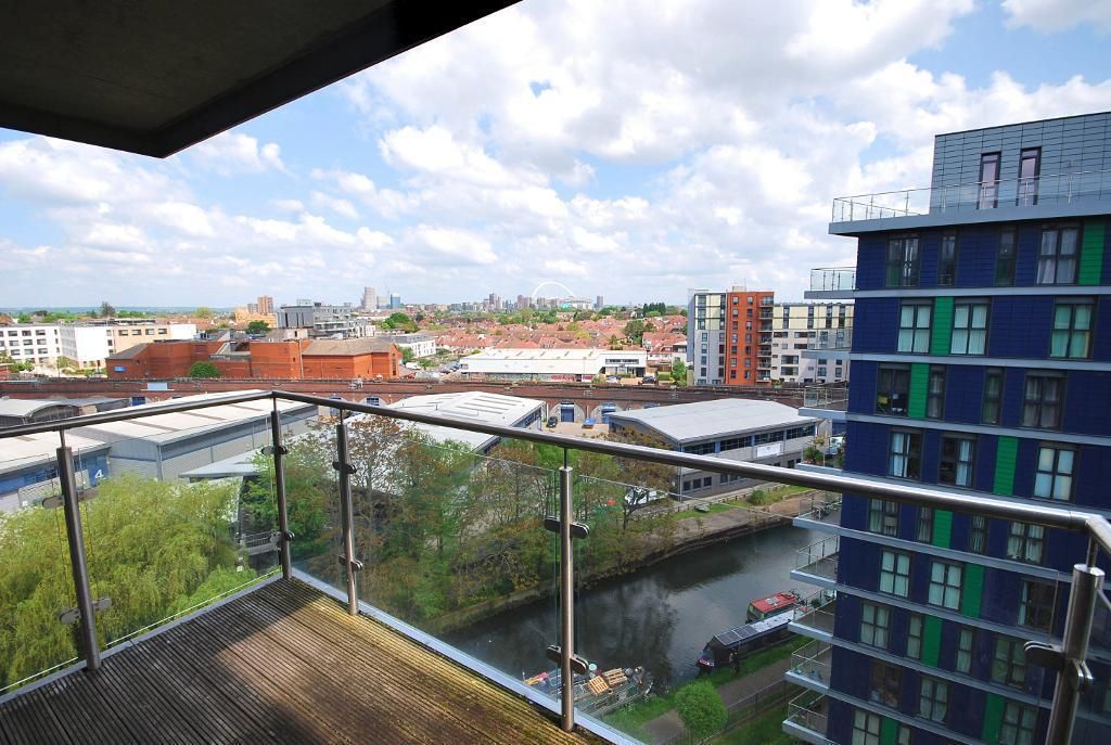 Property photo 1 of 8 Balcony