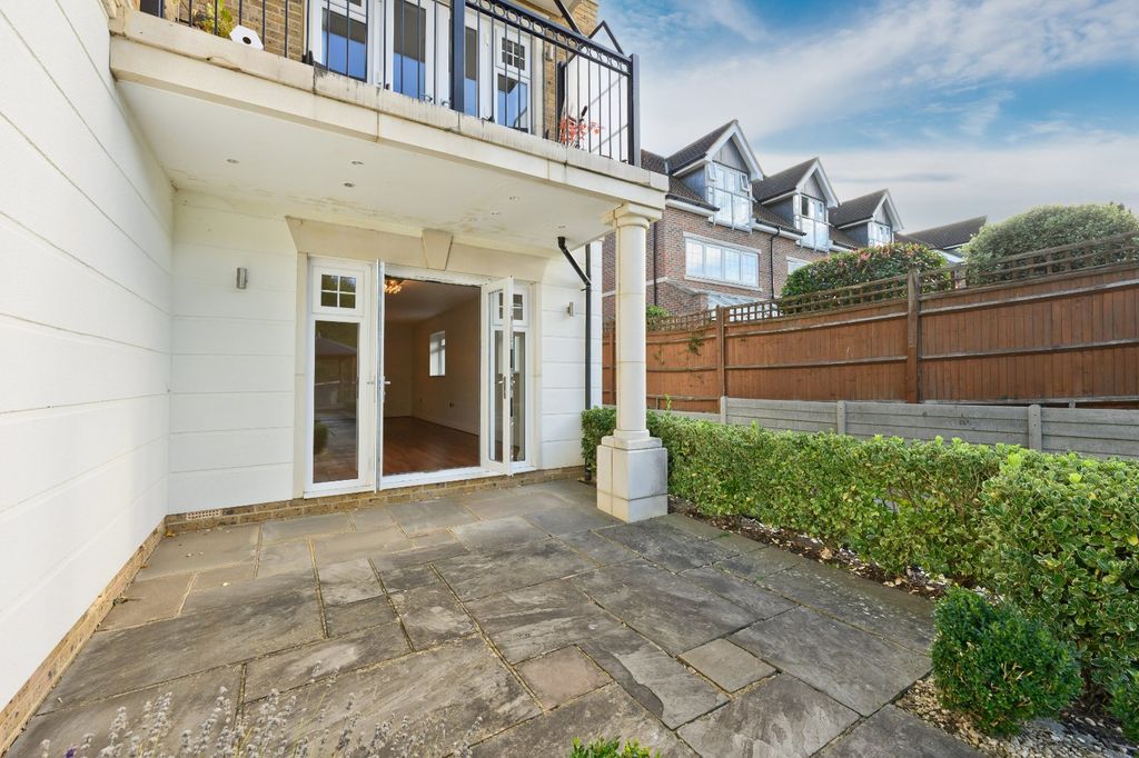 Property photo 2 of 11 Private Terrace