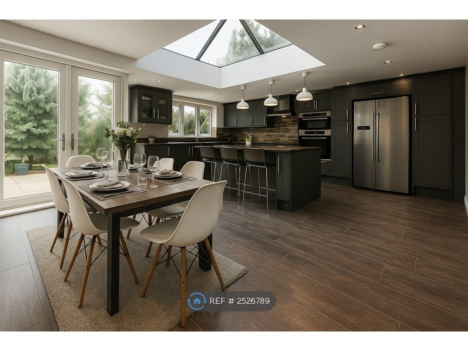 Property photo 2 of 8 Shared Kitchen/Diner