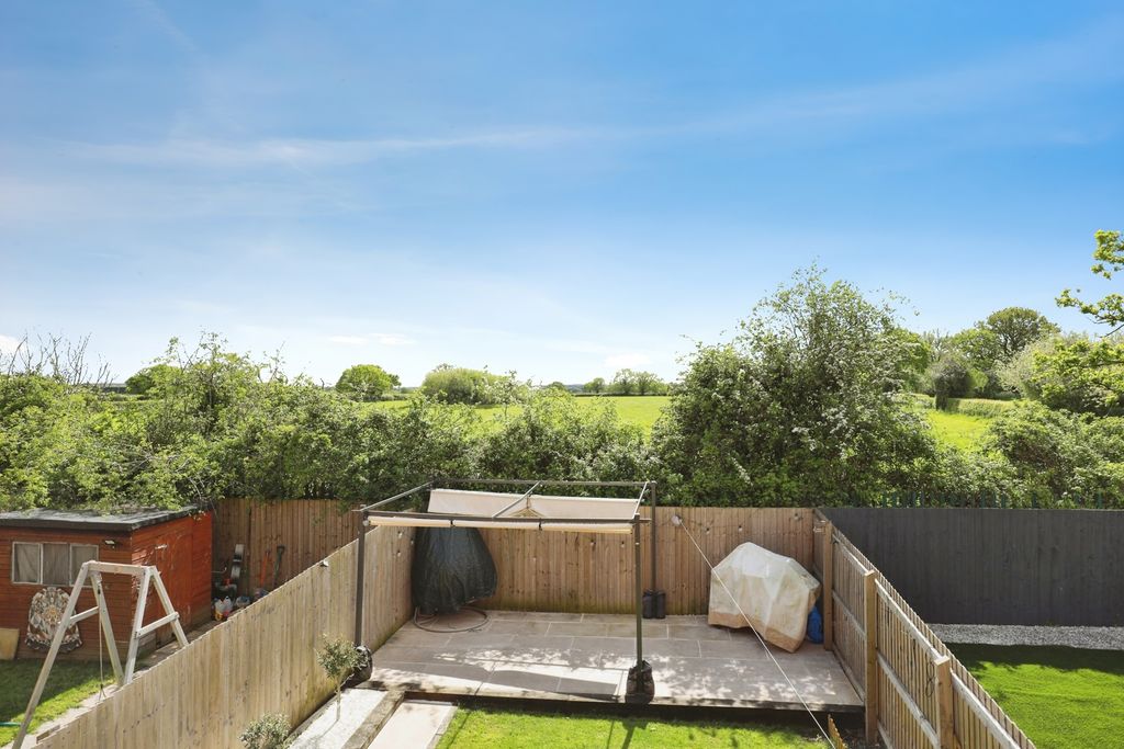 Property photo 2 of 19 Pbox-Img.Jpg
